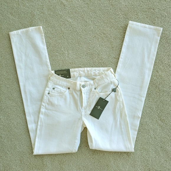 7 For All Mankind Denim - NWT! 7 For All Mankind White Kimmie Straight 24